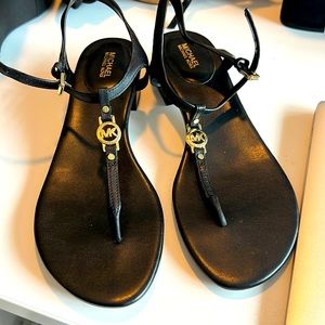 Micheal Kors Thong Sandal